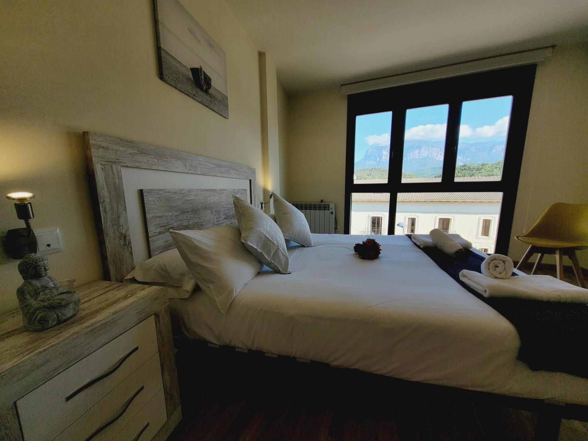 Guest House Ainsa Pirineos Rom bilde